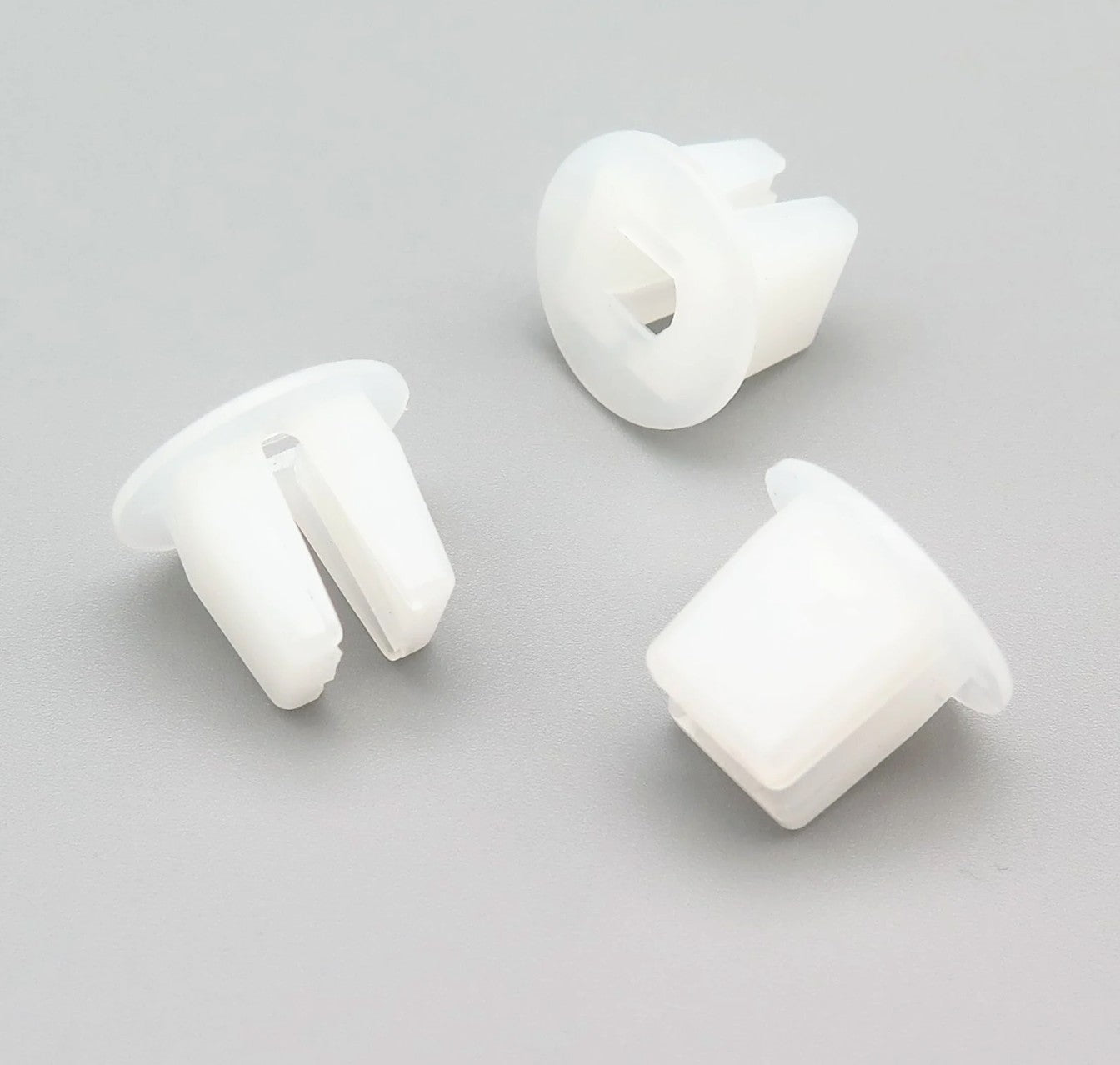 8mm Screw Grommet Retainers – Fits Nissan Leaf 2010–2017 (Bumper & Interior Panels)